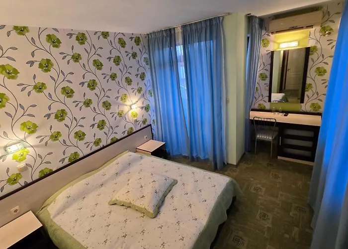 Къща за гости Excelsior Family