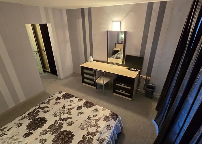 Къща за гости Excelsior Family Равда