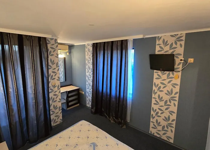 Excelsior Family Равда