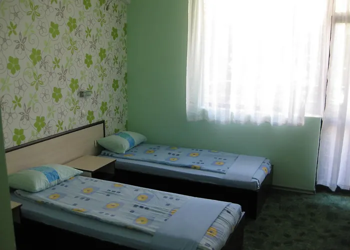 Къща за гости Excelsior Family Равда